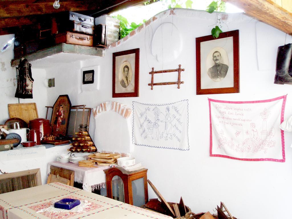 Penzion A Restauracia Toldi Galanta Luaran gambar