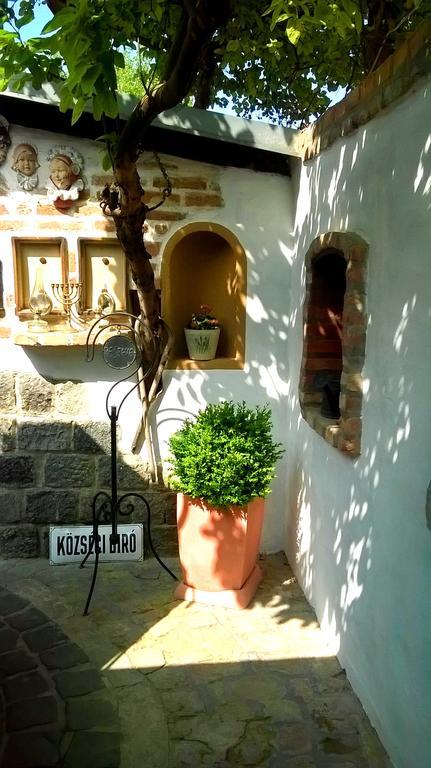 Penzion A Restauracia Toldi Galanta Luaran gambar