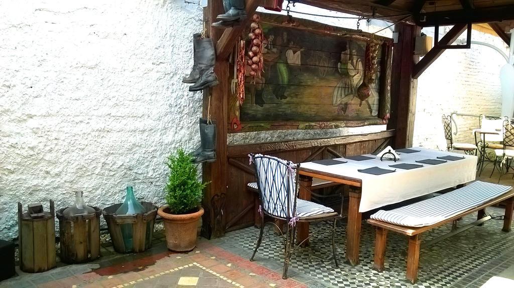 Penzion A Restauracia Toldi Galanta Luaran gambar