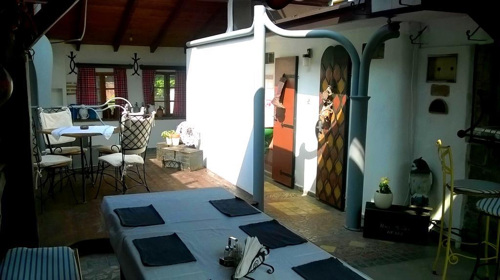 Penzion A Restauracia Toldi Galanta Luaran gambar