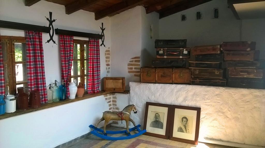 Penzion A Restauracia Toldi Galanta Luaran gambar