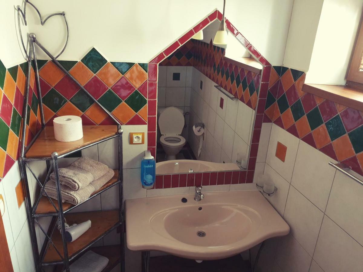 Penzion A Restauracia Toldi Galanta Luaran gambar