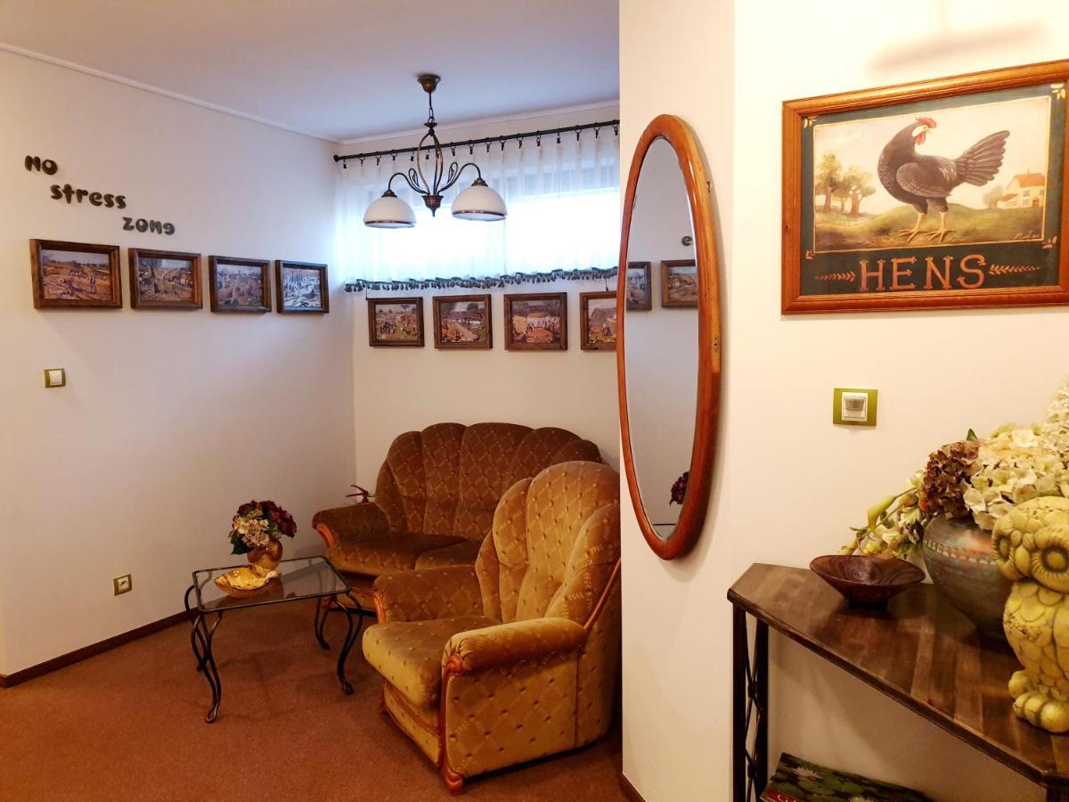 Penzion A Restauracia Toldi Galanta Luaran gambar