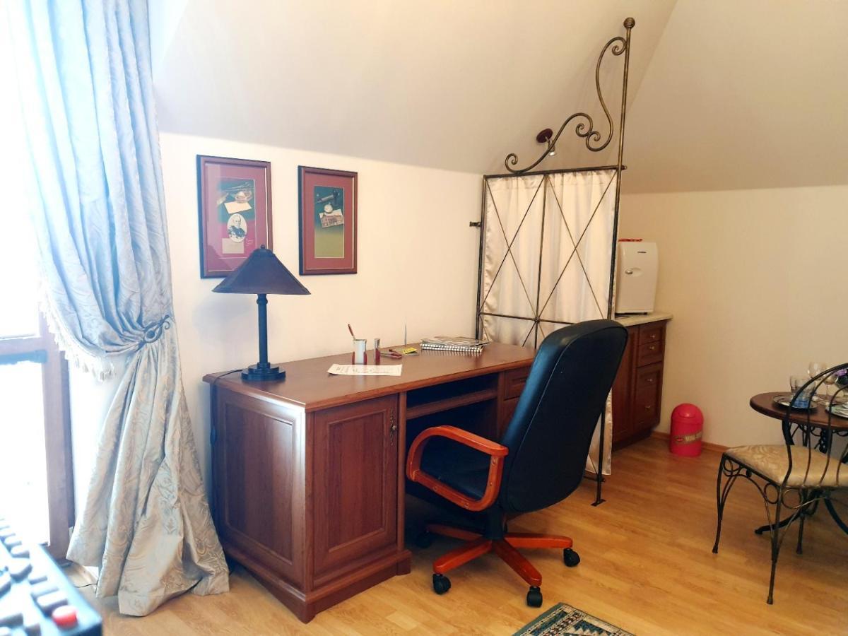 Penzion A Restauracia Toldi Galanta Luaran gambar