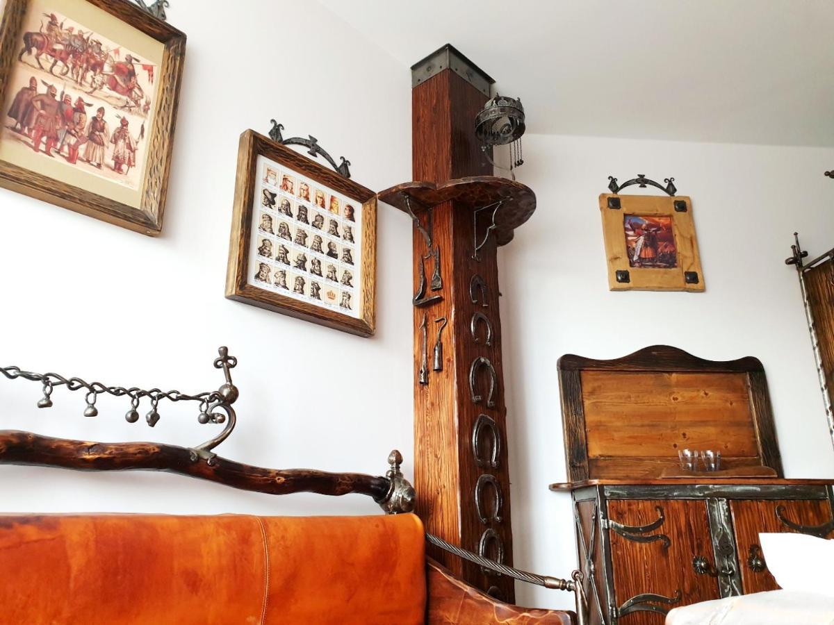 Penzion A Restauracia Toldi Galanta Luaran gambar